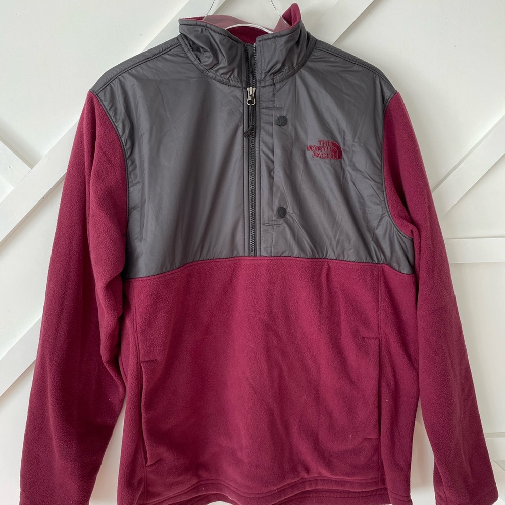 Maroon NorthFace quarter zip